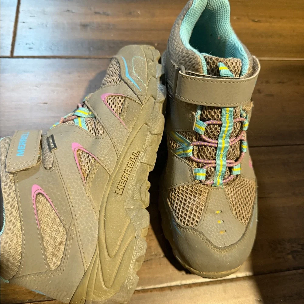 Merrell Taupe and Teal velcro Slip-On hiking Shoes - Picture 5 of 13